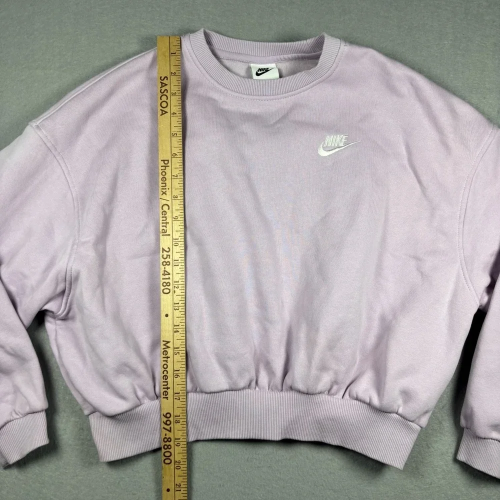 Nike Sportswear Club Fleece Girls Large Crew Neck Sweatshirt FZ9244-537 Lavender